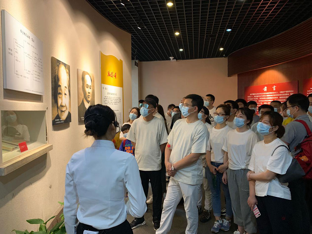 8-华中区域组织整个员工赴长沙开慧镇发展党史进建教育。.jpg